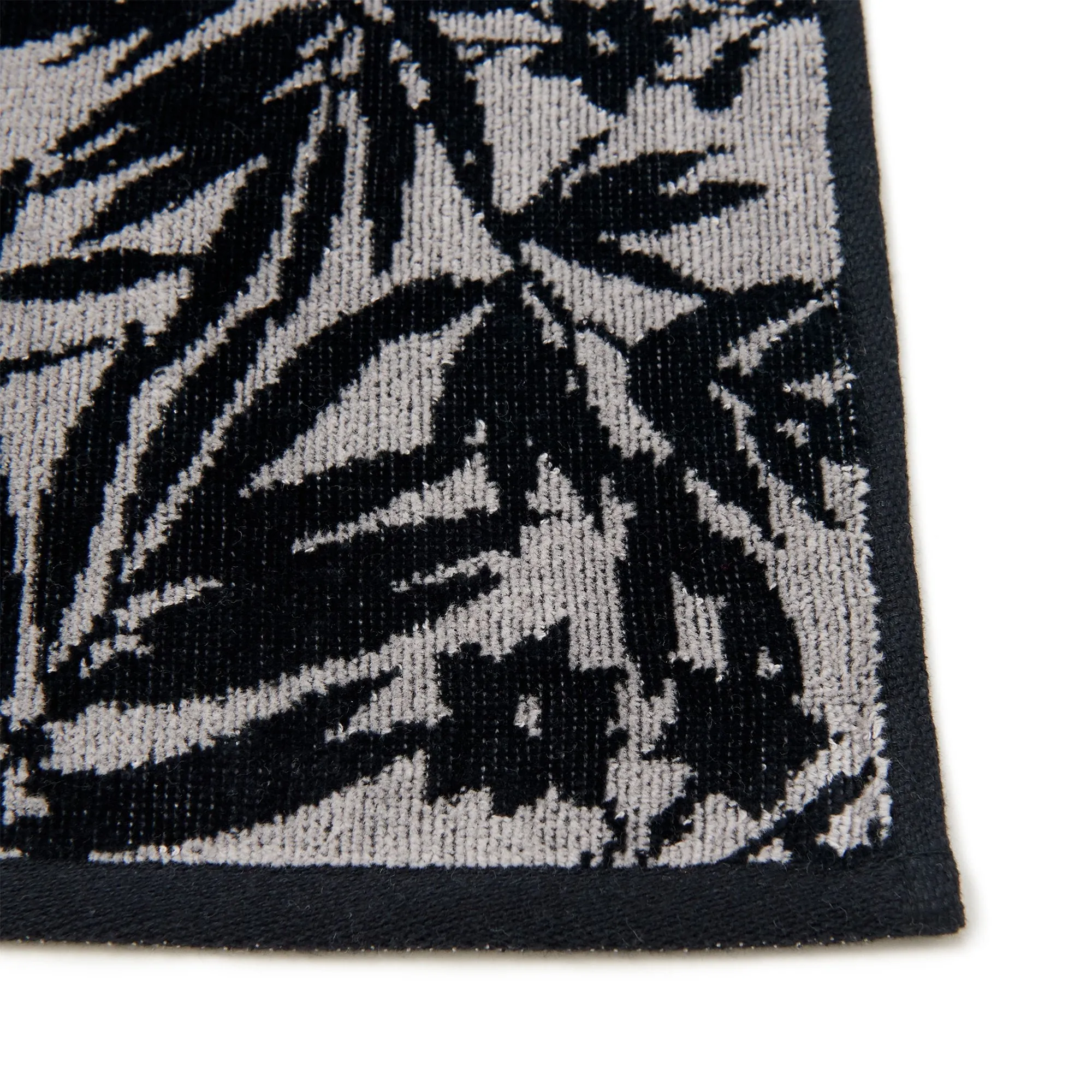 Ballot Antibacterial Deodorant Handkerchief Flower Sihlouett Black