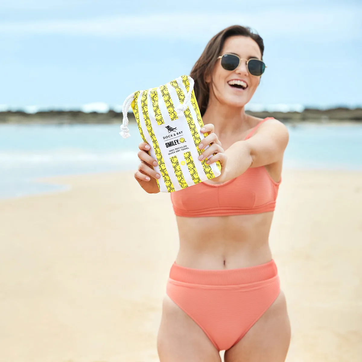 Dock & Bay Beach Towels - Doing Our Bit - Smiley - Outlet