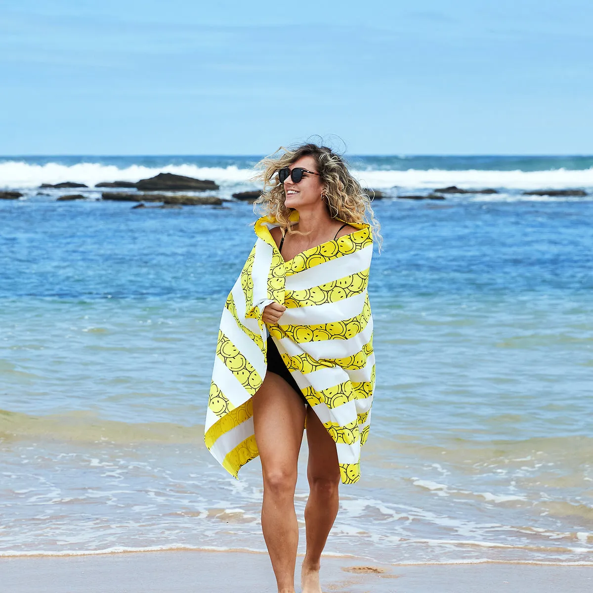 Dock & Bay Beach Towels - Doing Our Bit - Smiley - Outlet